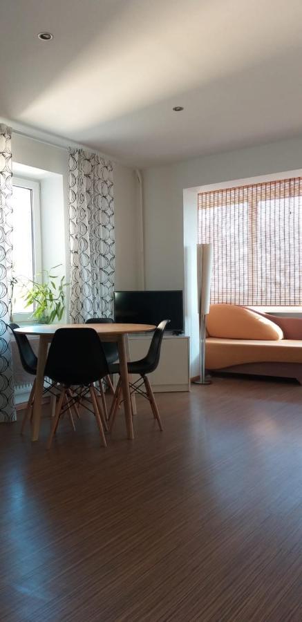 Bamboo Apartment *